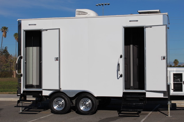 2 Station Luxury Portable Restrooms