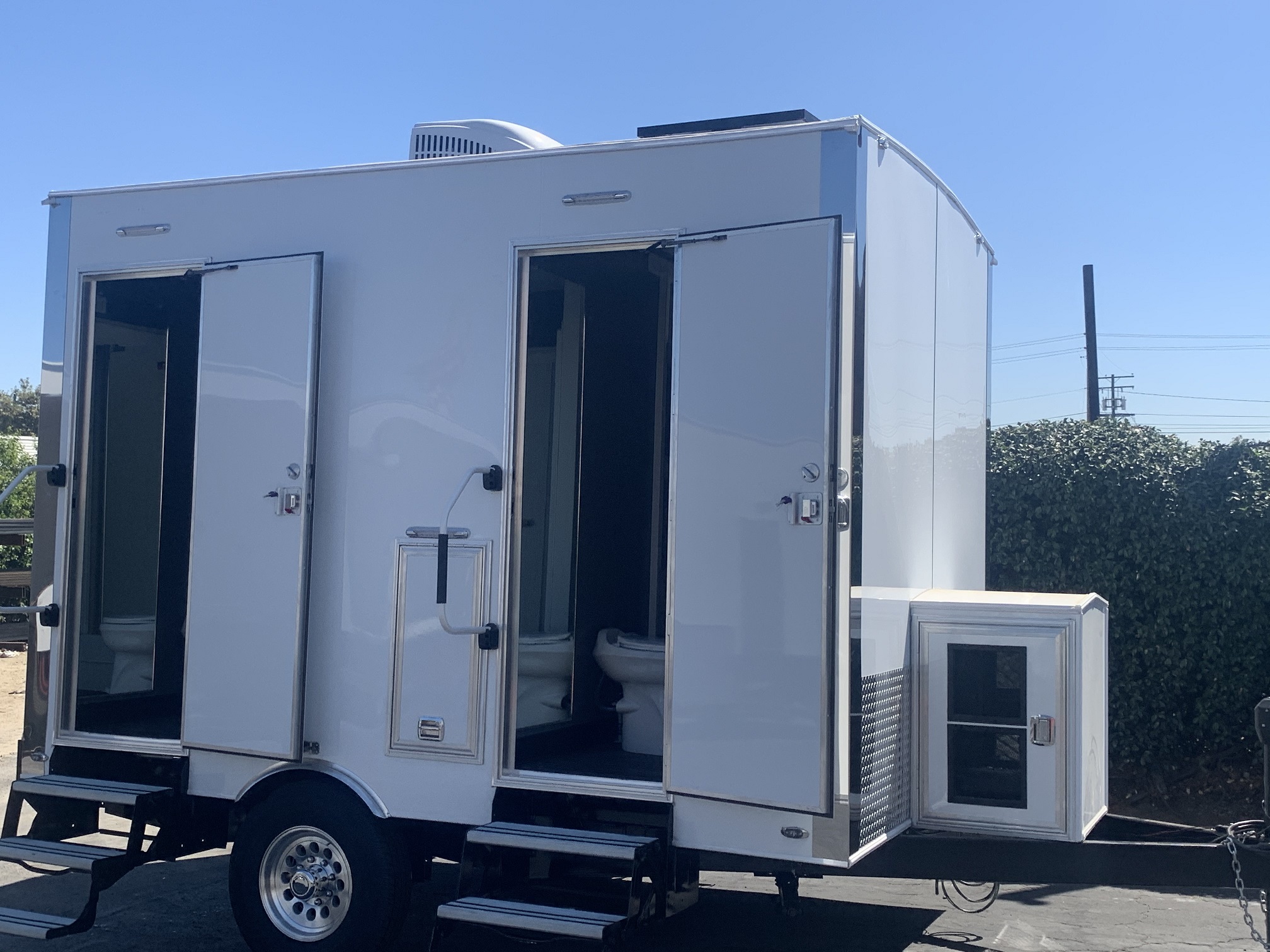 12 Ft. Shower Trailer THE ROLLING THRONE